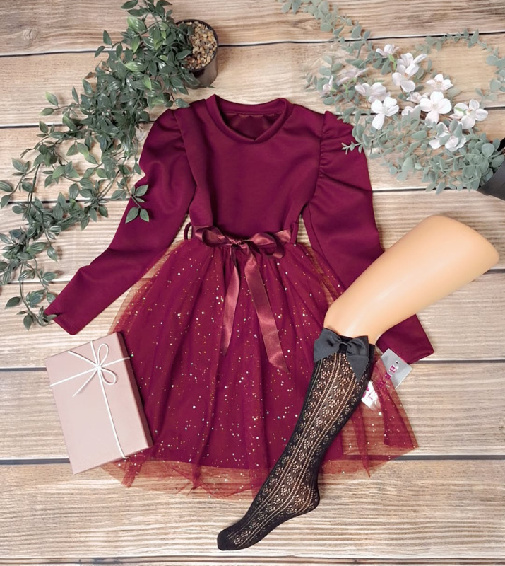 Bordové šaty s tylovou sukňou